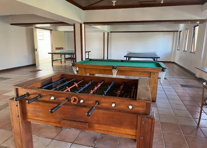 Flat Guarajuba - 3 Quartos 2 Andar A Beira Mar - Pe Areia - Governanca Com Arrumadeira E Wi Fi Inclusos