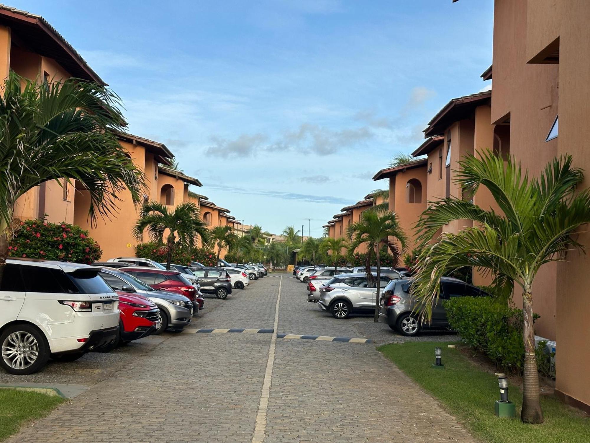 Apartment Flat Guarajuba - 3 Quartos 2 Andar A Beira Mar - Pe Areia - Governanca Com Arrumadeira E Wi Fi Inclusos