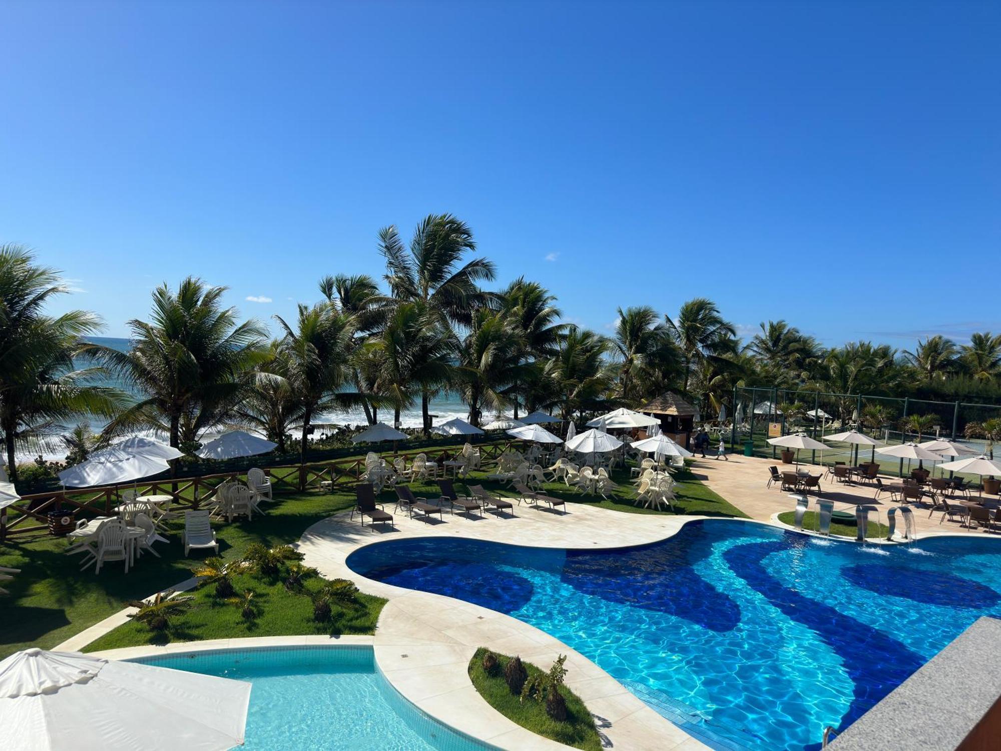 Flat Guarajuba - 3 Quartos 2 Andar A Beira Mar - Pe Areia - Governanca Com Arrumadeira E Wi Fi Inclusos *